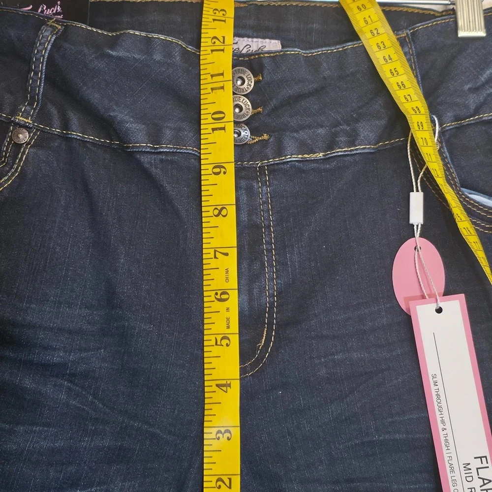 True Luck Women's Flare Mid-Rise Denim Blue‎ Jeans Size 20 NWT